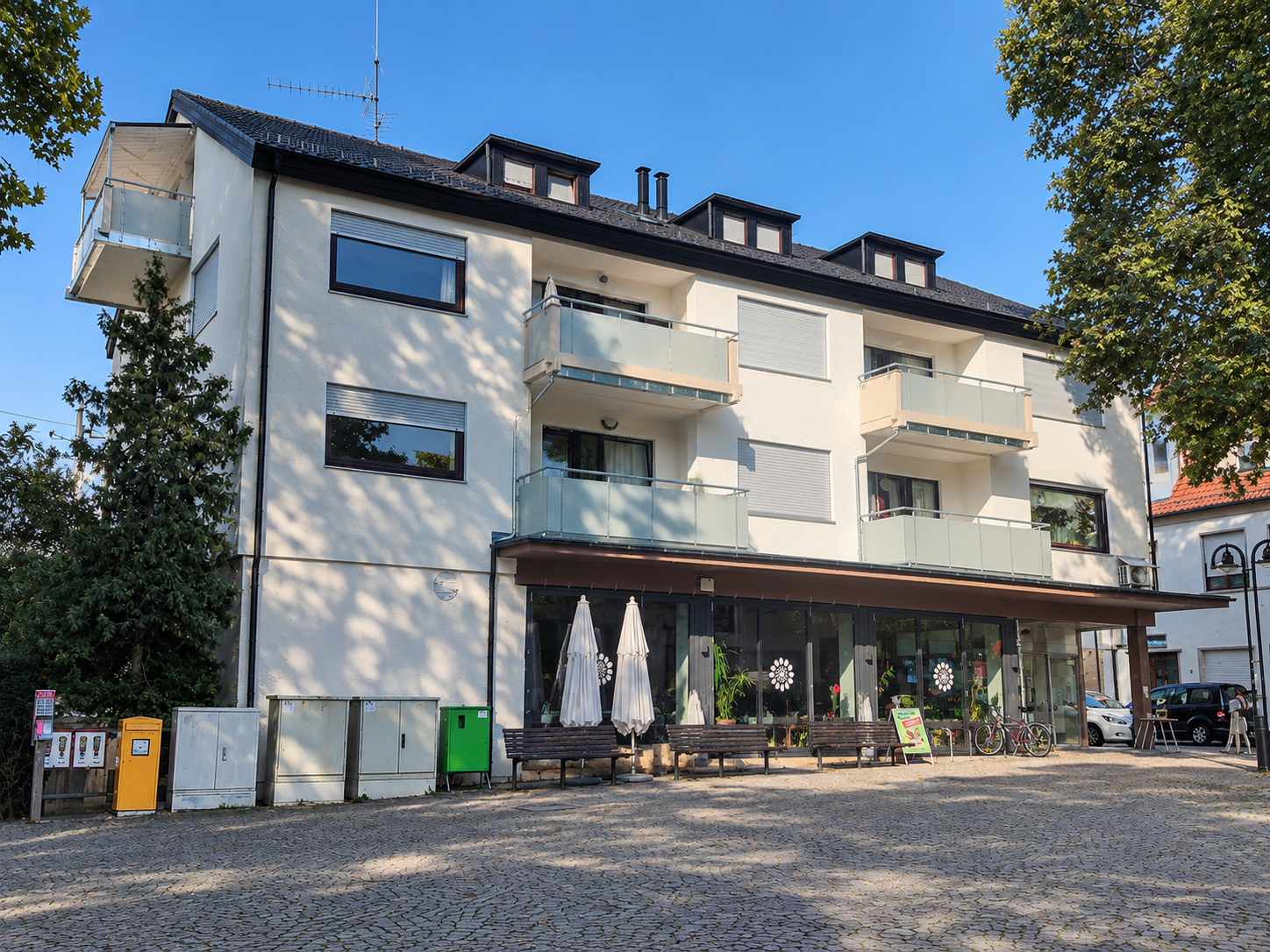 NEUN Balkone, SECHS Bauherren: andere Liga! – Nachher
